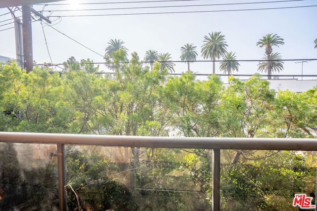 125 N Gale Drive 205, Beverly Hills, CA 90211