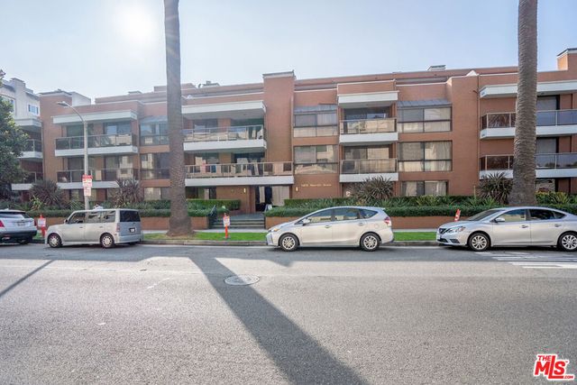 125 N Gale Drive 205, Beverly Hills, CA 90211