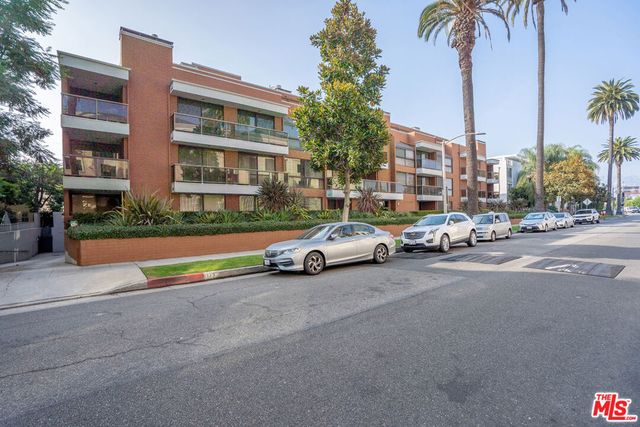 125 N Gale Drive 205, Beverly Hills, CA 90211