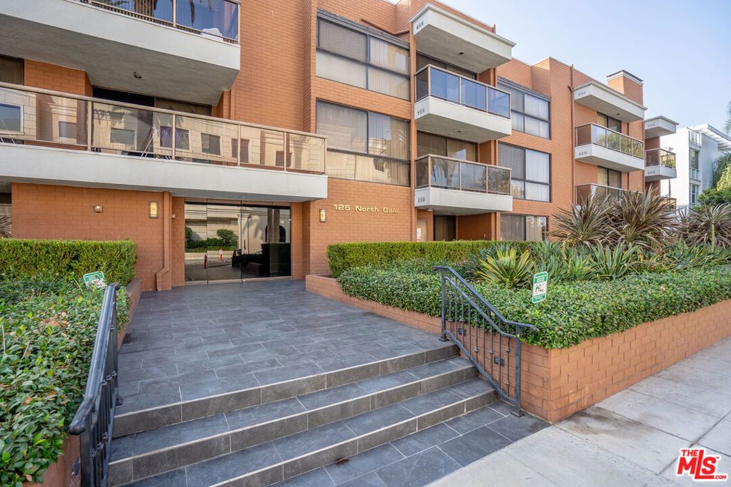 125 N Gale Drive 205, Beverly Hills, CA 90211