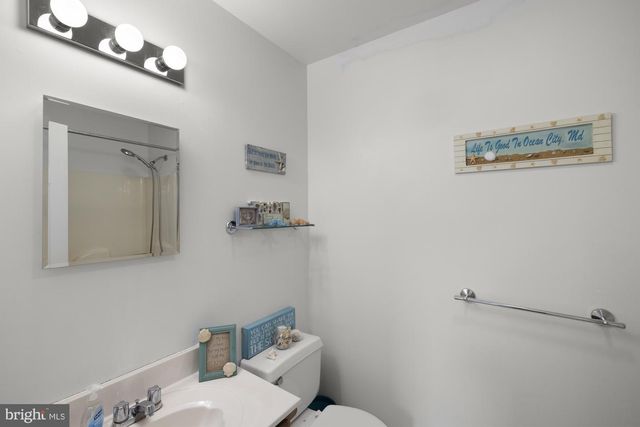 2904 VILLAGE SQUARE DR, Dover, PA 17315