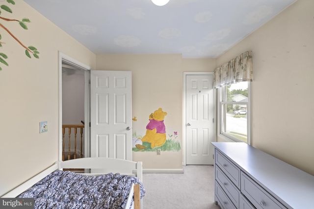 2904 VILLAGE SQUARE DR, Dover, PA 17315