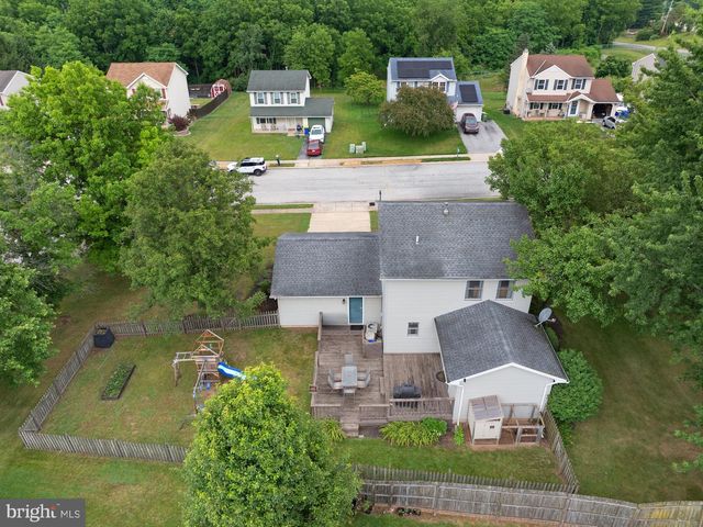 2904 VILLAGE SQUARE DR, Dover, PA 17315