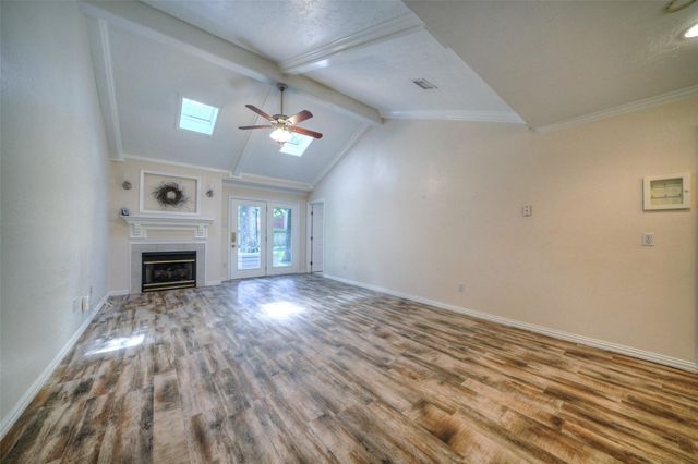 9 Oldstream Court, The Woodlands, TX 77381