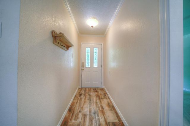 9 Oldstream Court, The Woodlands, TX 77381