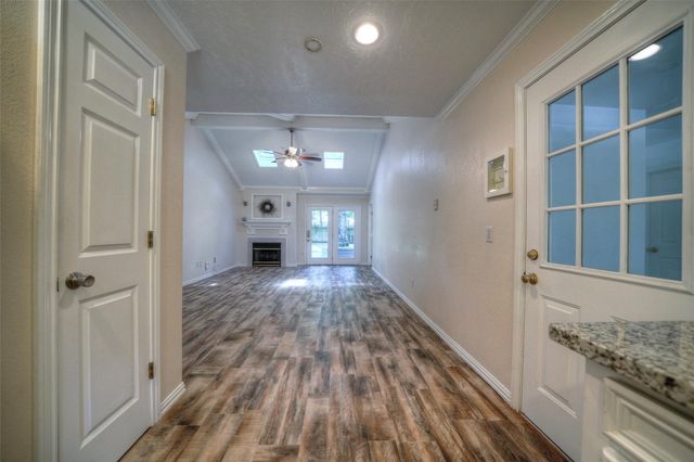 9 Oldstream Court, The Woodlands, TX 77381
