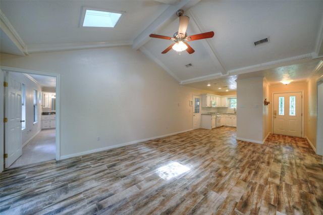 9 Oldstream Court, The Woodlands, TX 77381