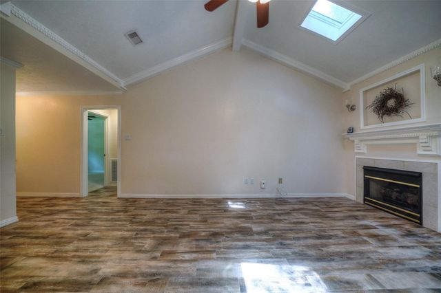 9 Oldstream Court, The Woodlands, TX 77381