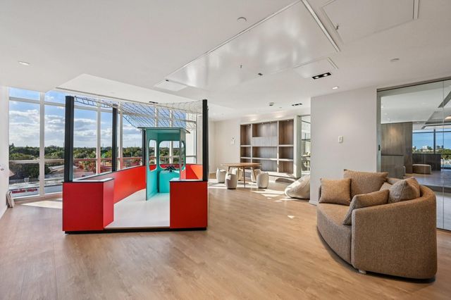 220 Lake Shore Drive 709, West Palm Beach, FL 33403