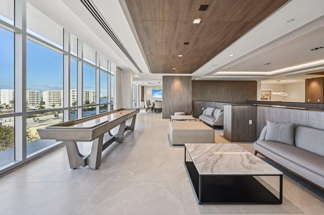 220 Lake Shore Drive 709, West Palm Beach, FL 33403