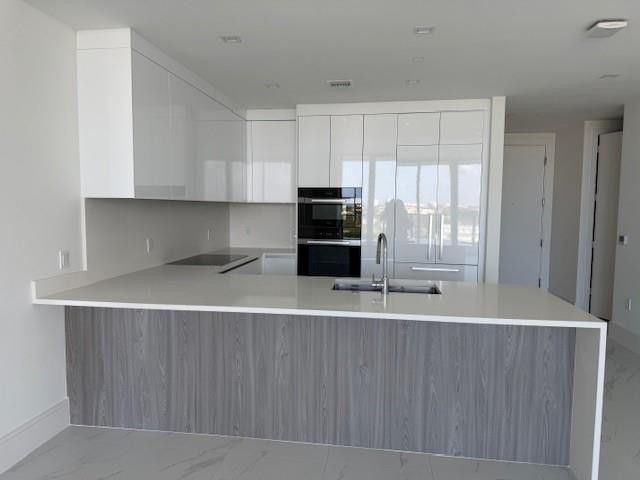 220 Lake Shore Drive 709, West Palm Beach, FL 33403