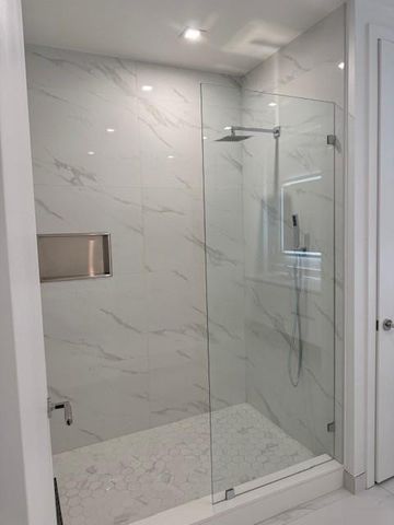 220 Lake Shore Drive 709, West Palm Beach, FL 33403