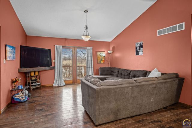 10010 Hwy K-16, Holton, KS 66436