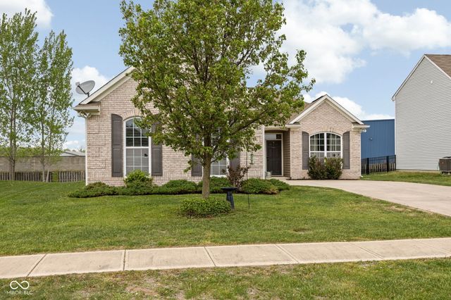 524 Genisis Drive, Whiteland, IN 46184