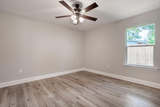 19 NW Highland Drive, Fort Walton Beach, FL 32548