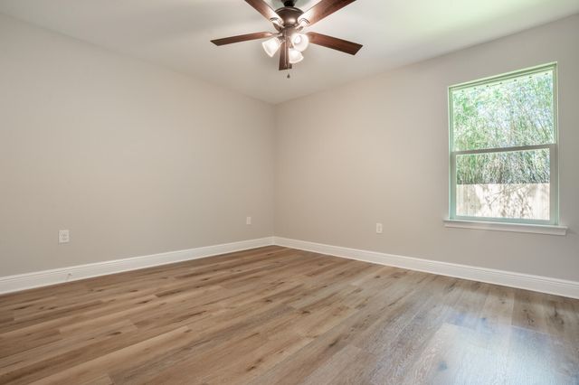 19 NW Highland Drive, Fort Walton Beach, FL 32548