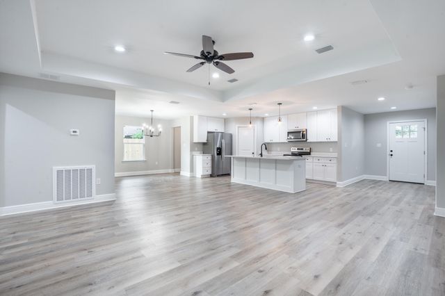 19 NW Highland Drive, Fort Walton Beach, FL 32548