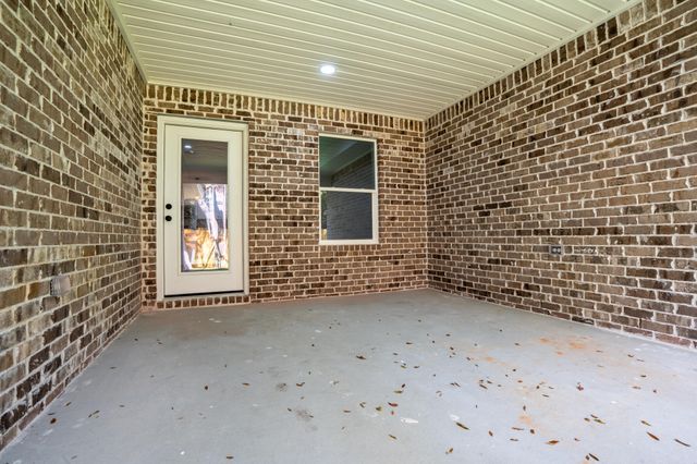 19 NW Highland Drive, Fort Walton Beach, FL 32548