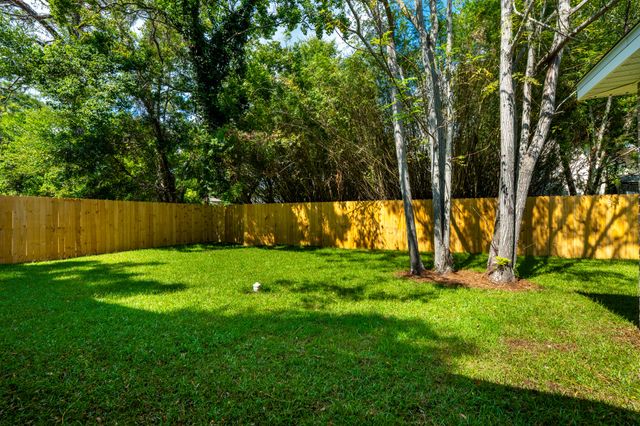 19 NW Highland Drive, Fort Walton Beach, FL 32548