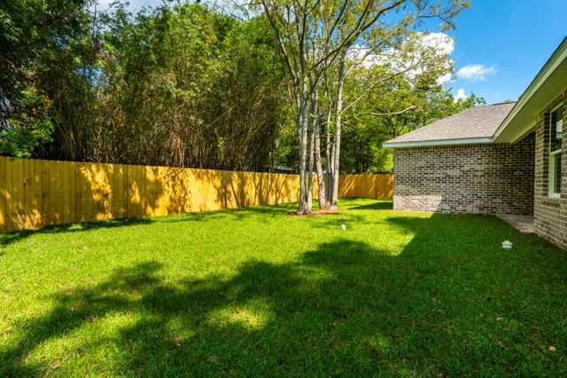 19 NW Highland Drive, Fort Walton Beach, FL 32548
