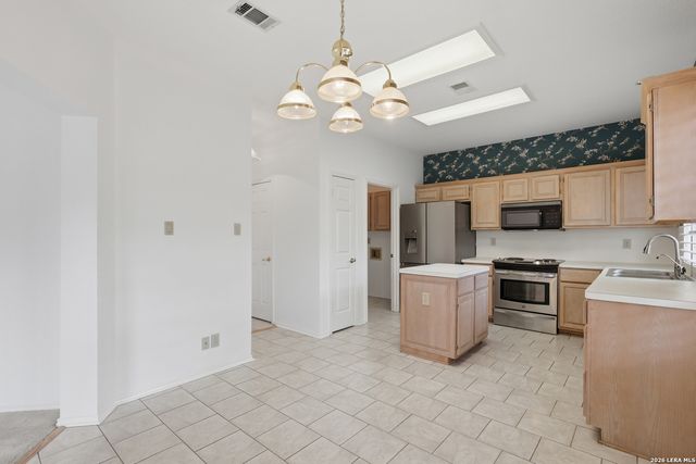 13719 MORNINGBLUFF DR, San Antonio, TX 78216