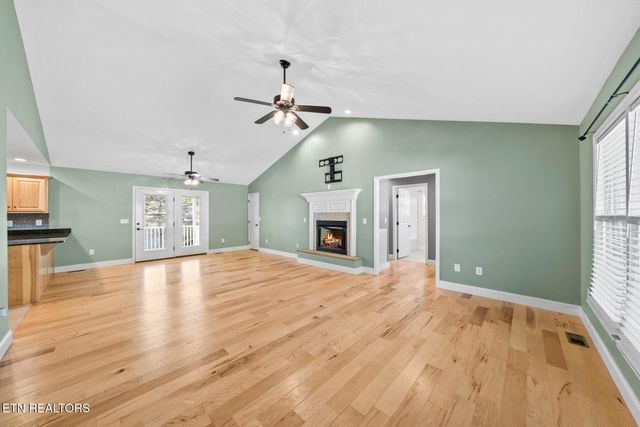 455 Carriage Drive, Crossville, TN 38555