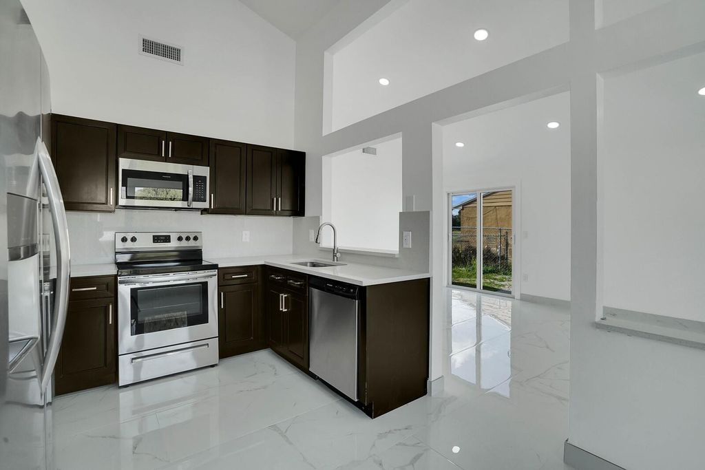23417 Liberty Bell Terrace, Boca Raton, FL 33433