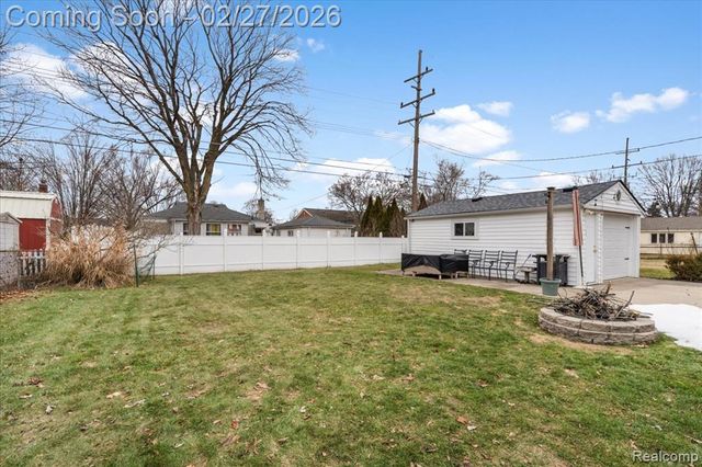 29750 W Chicago Street, Livonia, MI 48150