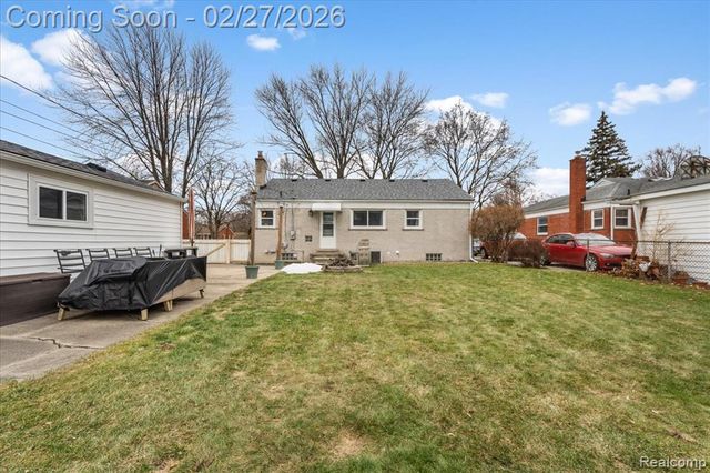 29750 W Chicago Street, Livonia, MI 48150