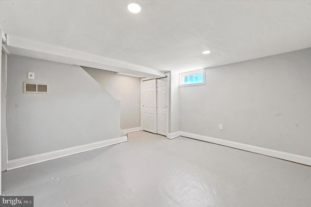 345 WESTMONT DR, Collingdale, PA 19023