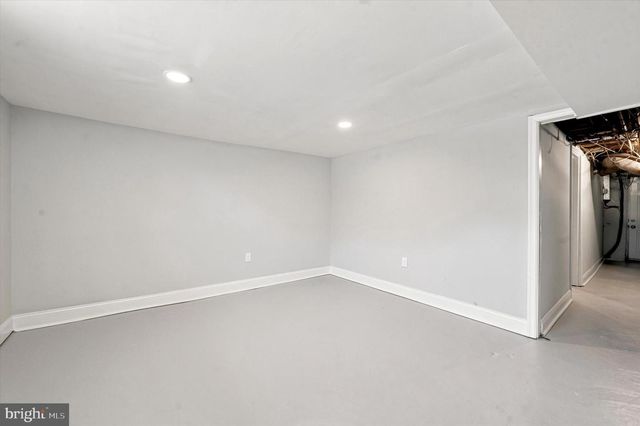345 WESTMONT DR, Collingdale, PA 19023