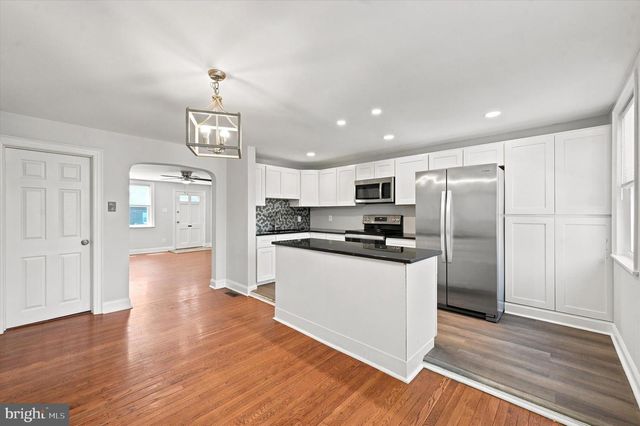 345 WESTMONT DR, Collingdale, PA 19023