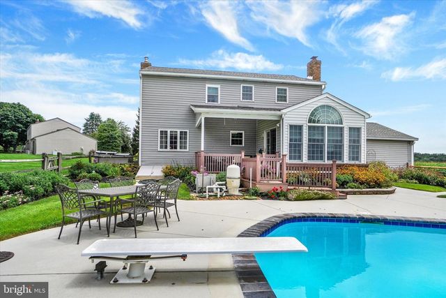 452 HILLTOP CT, New Freedom, PA 17349