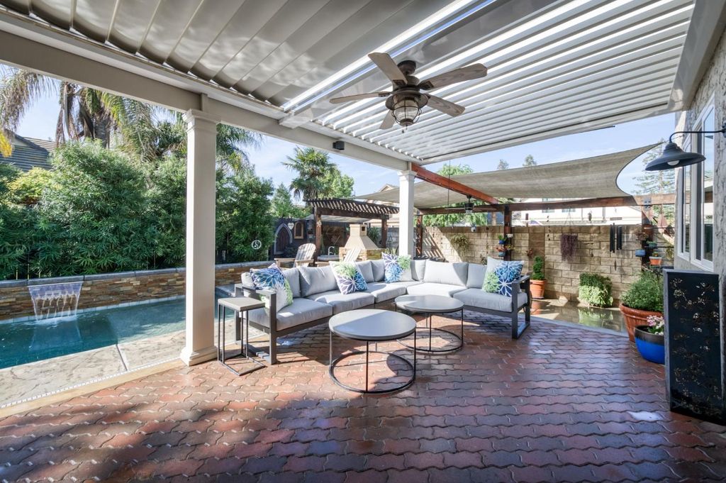 Image 24 of property listing at 1124 Oak Avenue, Clovis, CA 93611