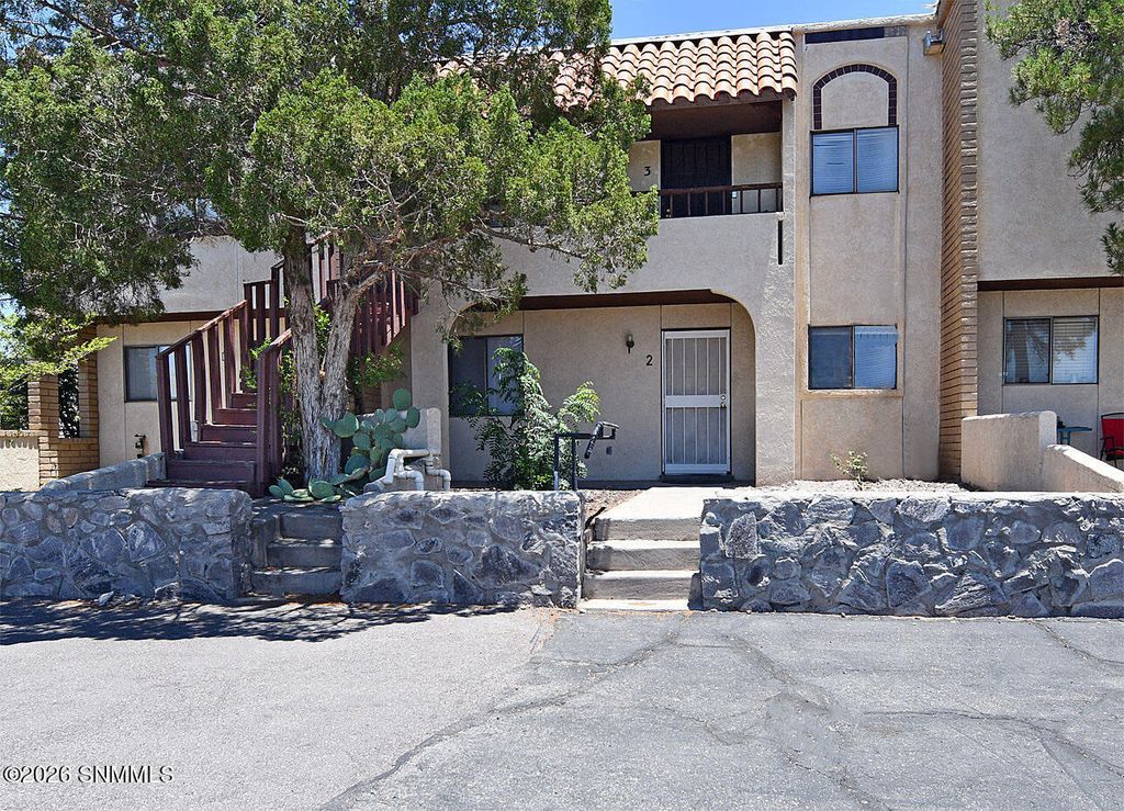 2930 Claude Dove Drive APT 2, Las Cruces, NM 88011