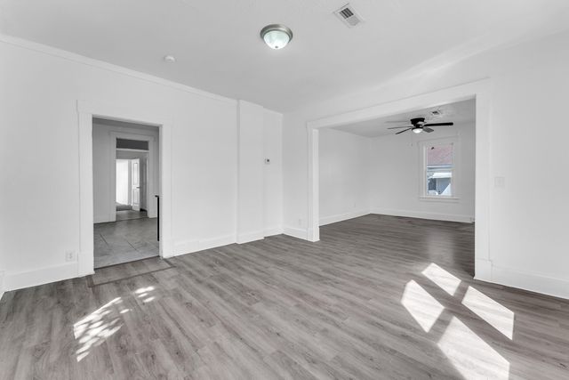 1511 N Lyon Avenue, Springfield, MO 65803