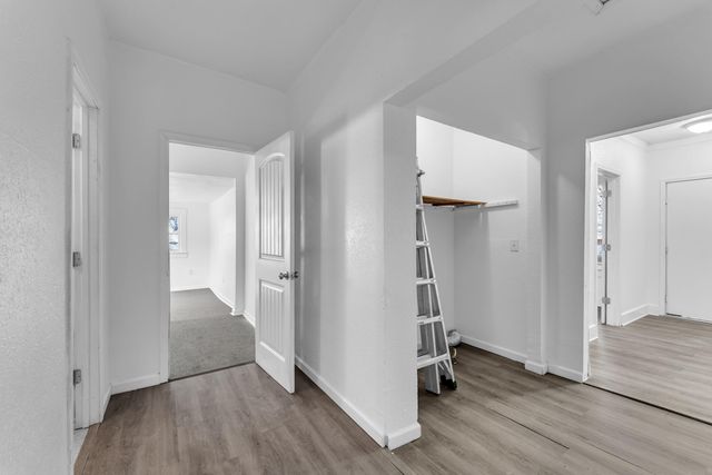 1511 N Lyon Avenue, Springfield, MO 65803