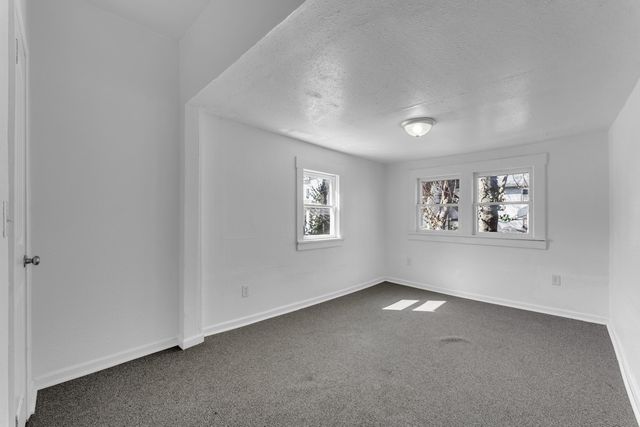 1511 N Lyon Avenue, Springfield, MO 65803