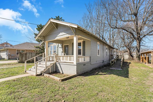 1511 N Lyon Avenue, Springfield, MO 65803