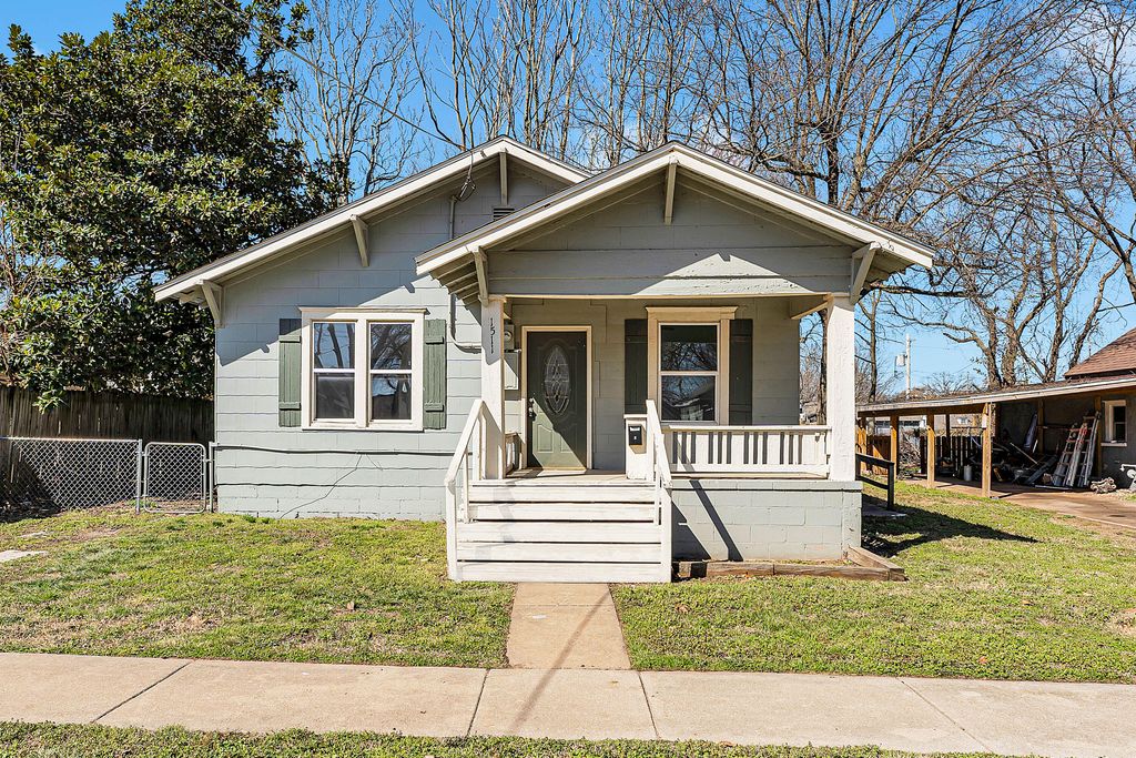 1511 N Lyon Avenue, Springfield, MO 65803