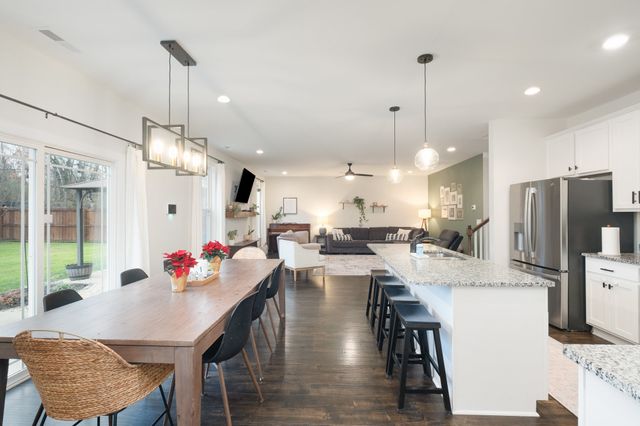 1068 Vanguard Dr, Spring Hill, TN 37174