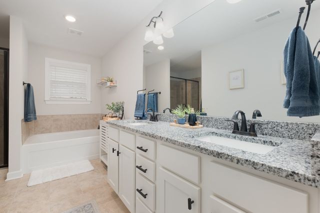 1068 Vanguard Dr, Spring Hill, TN 37174