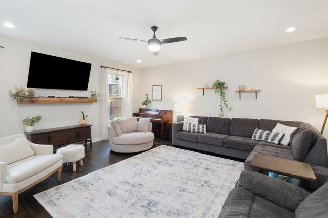 1068 Vanguard Dr, Spring Hill, TN 37174