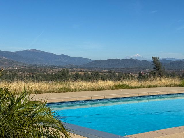 16275 Valparaiso Way, Redding, CA 96001