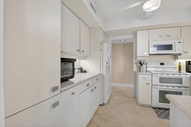 120 S Ocean Boulevard 2-B, Delray Beach, FL 33483