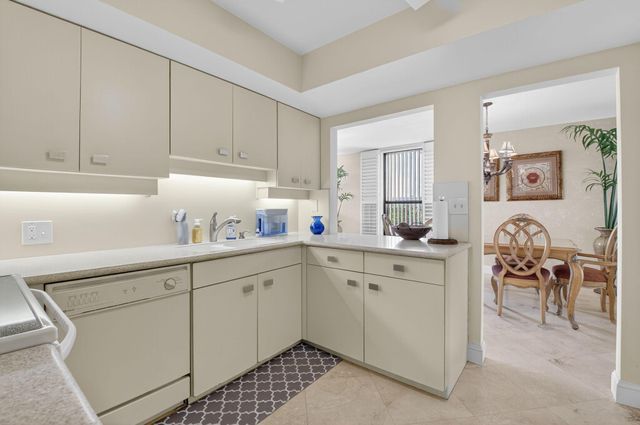 120 S Ocean Boulevard 2-B, Delray Beach, FL 33483