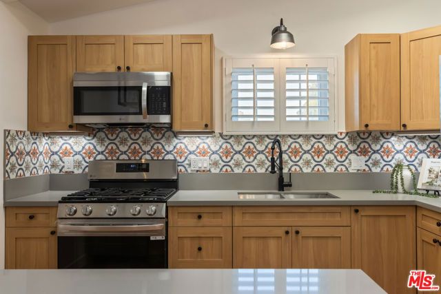 1881 Hackett Avenue, Long Beach, CA 90815