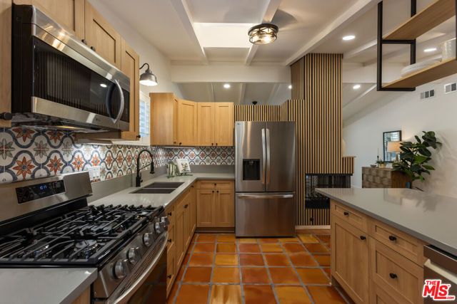 1881 Hackett Avenue, Long Beach, CA 90815