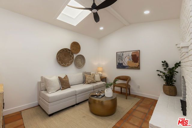 1881 Hackett Avenue, Long Beach, CA 90815