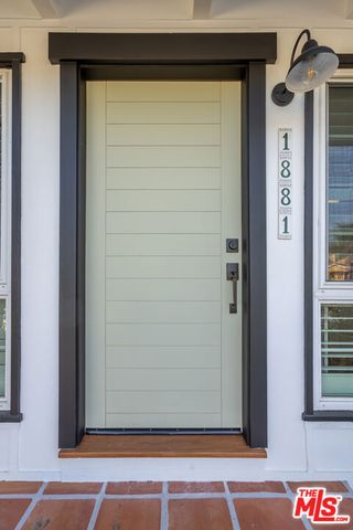 1881 Hackett Avenue, Long Beach, CA 90815